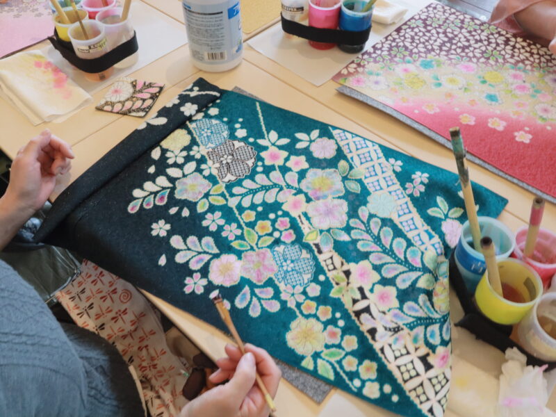 【職人が教える本格友禅体験】手描き友禅サロン